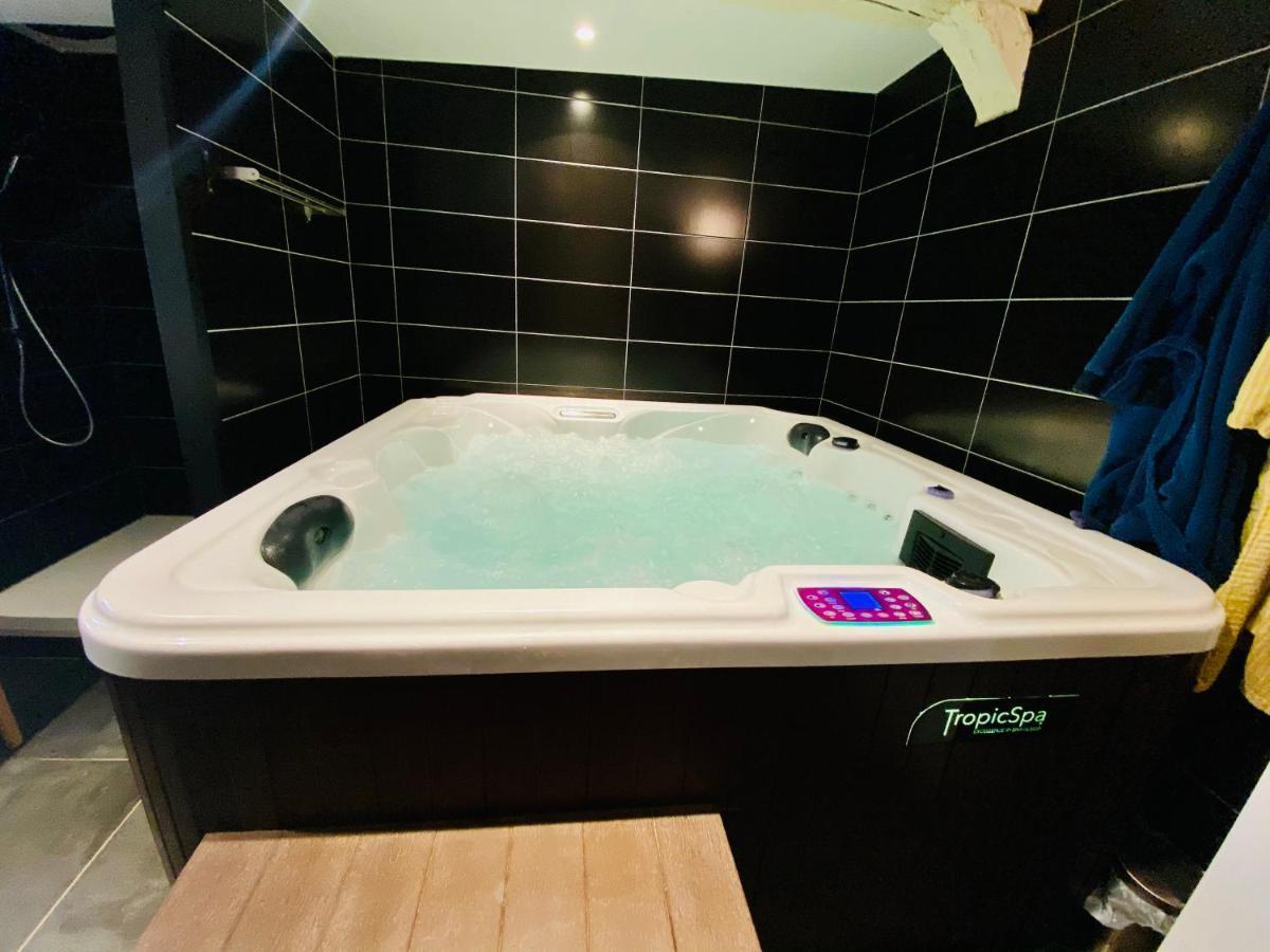 JACUZZI dans appartement T2 centre-ville Rouen Extérieur photo