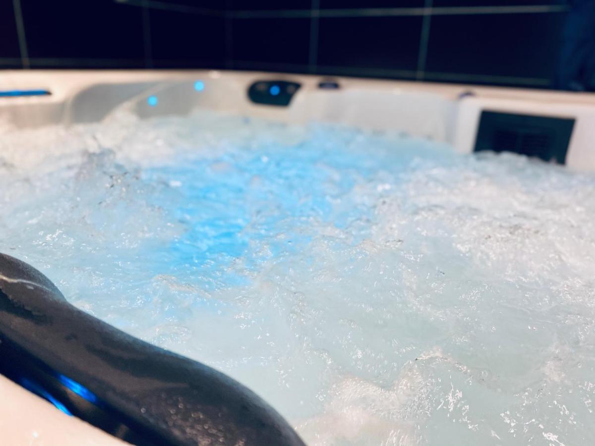 JACUZZI dans appartement T2 centre-ville Rouen Extérieur photo