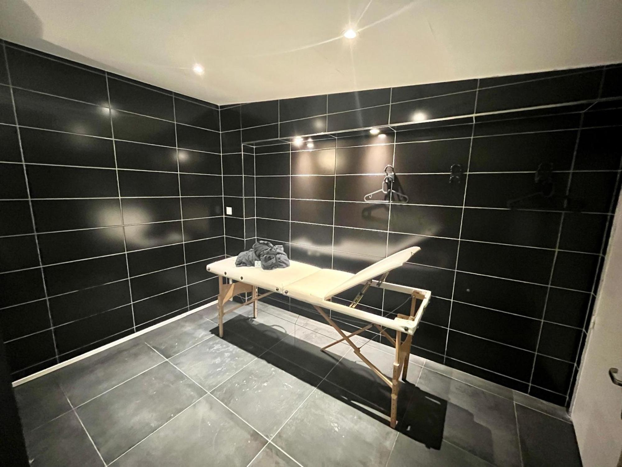 JACUZZI dans appartement T2 centre-ville Rouen Extérieur photo